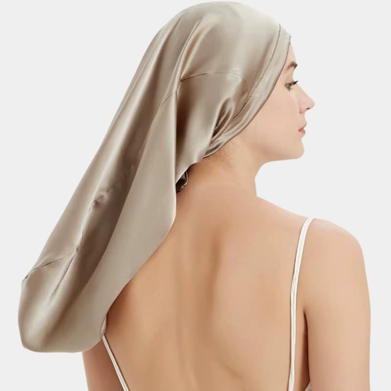 Bonnet de nuit en soie long beige doré