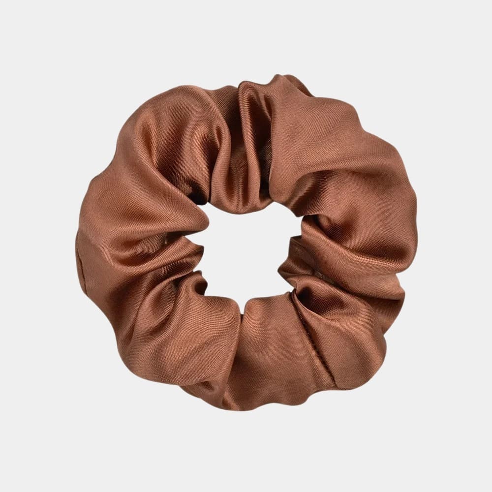 Chouchou en satin marron foncé